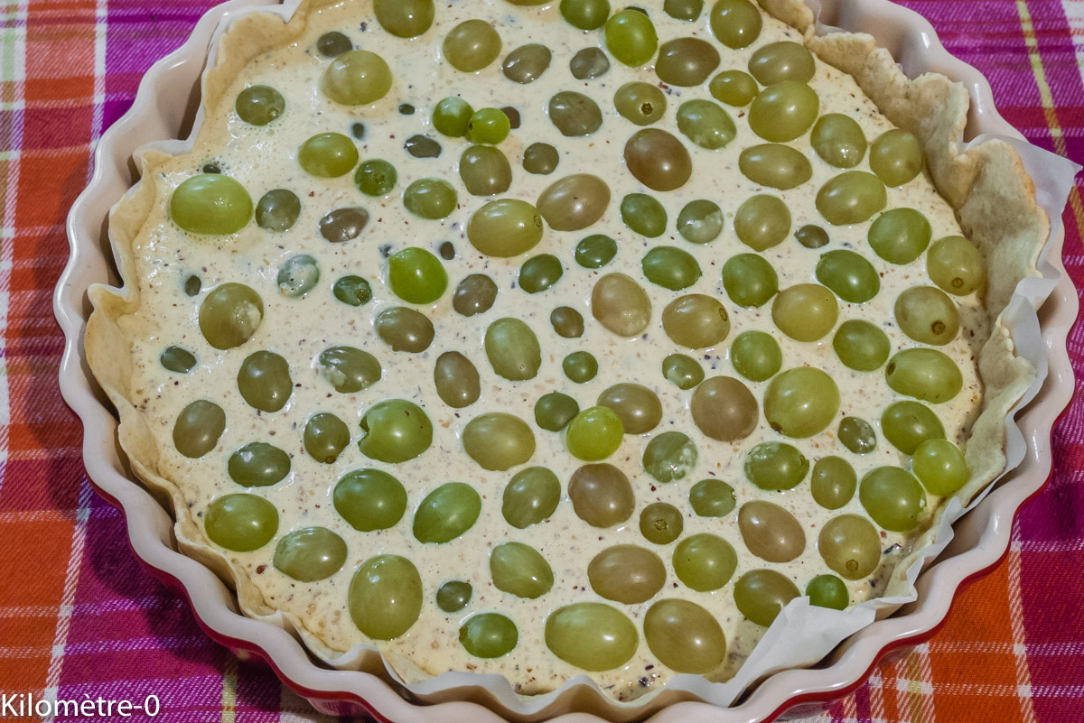 Photo de recette de tarte, raisins frais, raisin blanc, noisettes, facile, rapide, bio, léger de Kilomètre-0, blog de cuisine réalisée à partir de produits locaux et issus de circuits courts