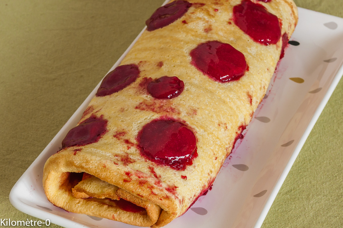 Photo de recette de roulé aux framboises de Kilomètre-0, blog de cuisine réalisée à partir de produits locaux et issus de circuits courts