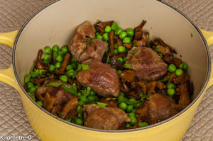 Photo de recette de sot l'y laisse, volaille, girolles, petits pois, mijoté, facile, rapide, léger deKilomètre-0, blog de cuisine réalisée à partir de produits locaux et issus de circuits courts