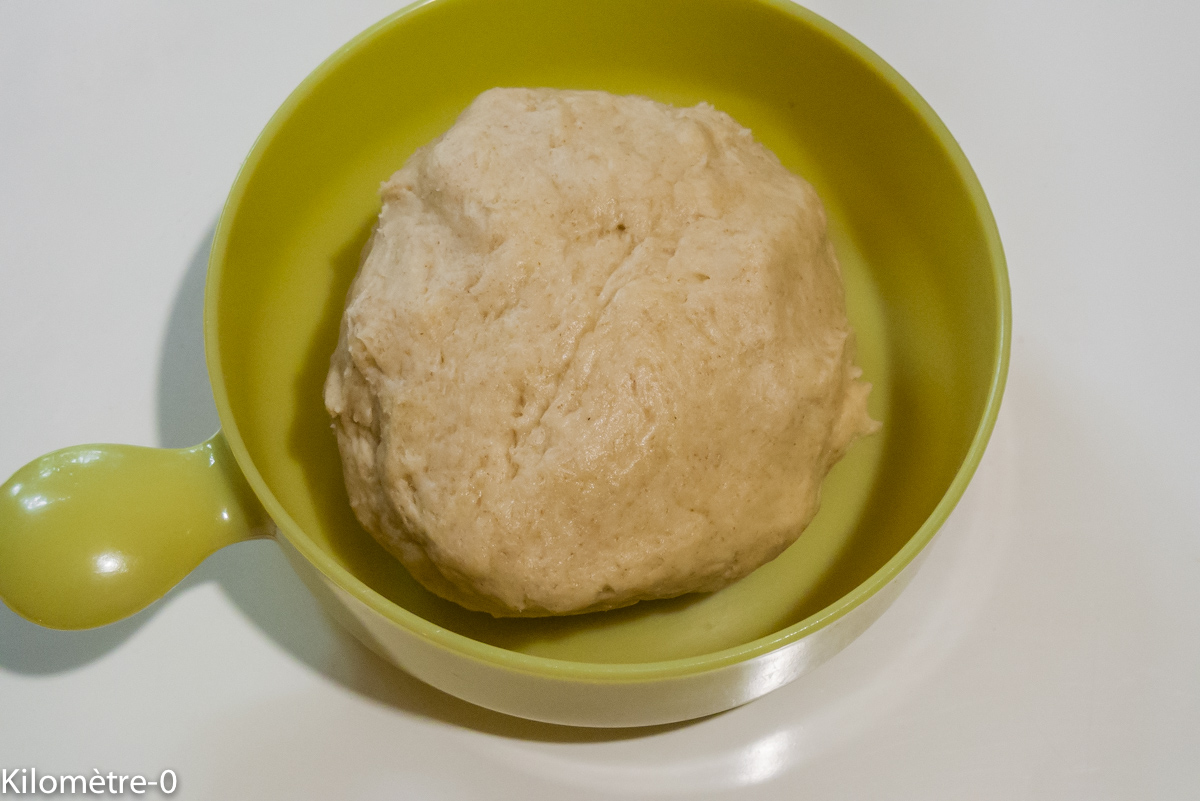 Photo de recette de pâte à tarte facile, légère, bio de Kilomètre-0, blog de cuisine réalisée à partir de produits locaux et issus de circuits courts