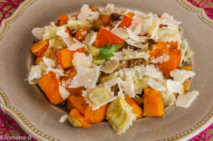 Photo de recette végétarienne, healthy, bio, poêlée de potimarron, ravioles, cèpes, champignons, parmesan, facile, rapide, léger, bio deKilomètre-0, blog de cuisine réalisée à partir de produits locaux et issus de circuits courts