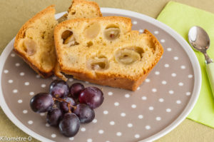 Photo de recette de cake raisins frais, limoncellon, raisins d'Italie, facile, rapide, économique, simple, bio de Kilomètre-0, blog de cuisine réalisée à partir de produits locaux et issus de circuits courts