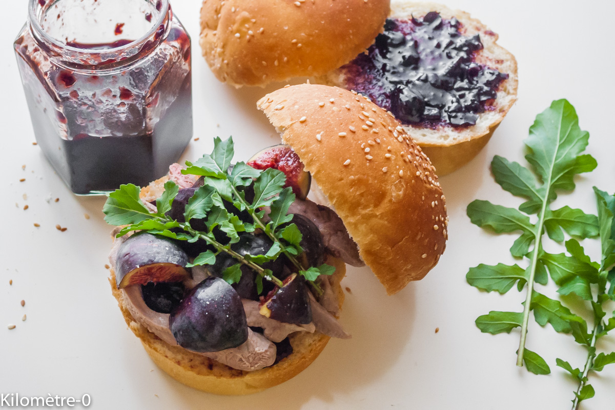 Photo de recette de burger, figues, canard, cerises, facile, rapide, léger, bio de Kilomètre-0, blog de cuisine réalisée à partir de produits locaux et issus de circuits courts