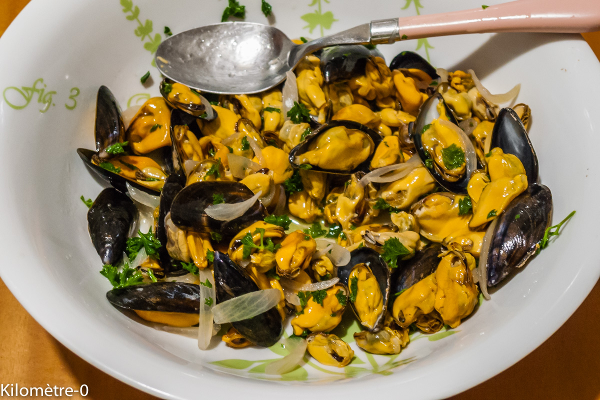 Photo de recette de moules, facile, cèpes, rapide, léger, simple, salade, Kilomètre-0, blog de cuisine réalisée à partir de produits locaux et issus de circuits courts