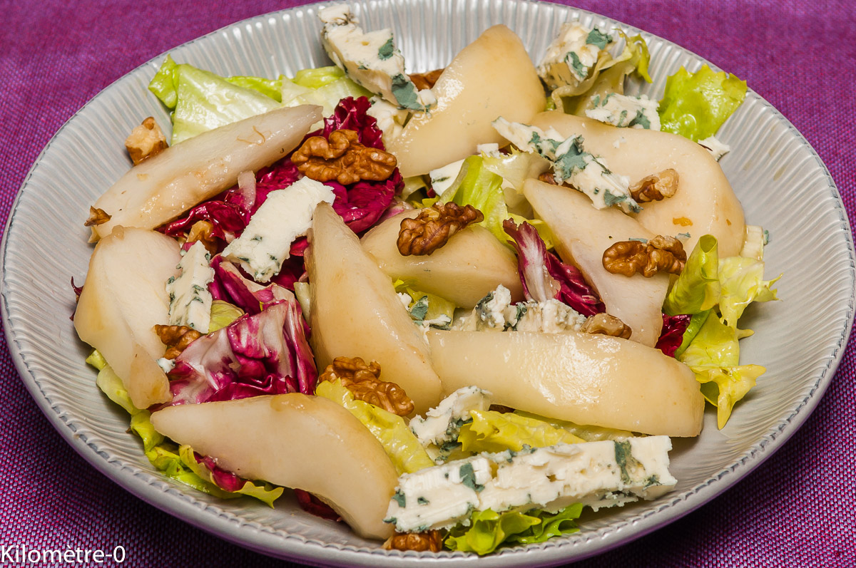 Salade de poires, roquefort et noix | Kilomètre-0