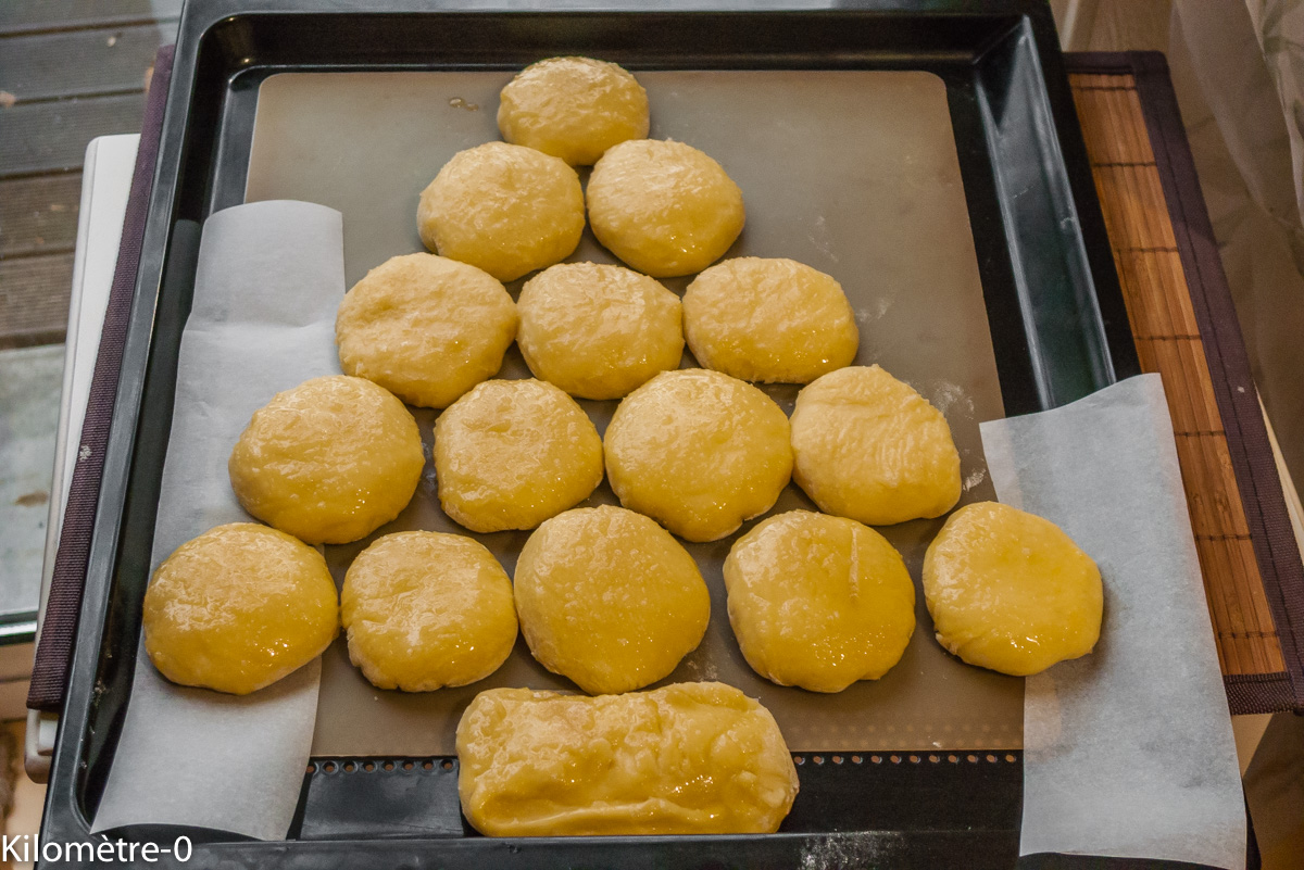 Photo de recette de brioche, sapin, Noël, facile, enfant, anniversaire, décembre, joli, original, bio de Kilomètre-0, blog de cuisine réalisée à partir de produits locaux et issus de circuits courts