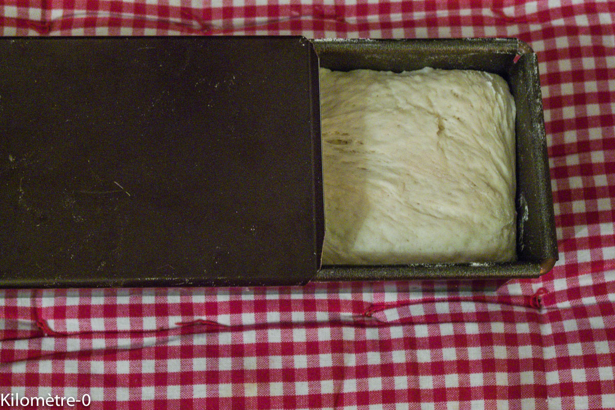 Photo de recette de pain de mie maison, facile, rapide, bio de Kilomètre-0, blog de cuisine réalisée à partir de produits locaux et issus de circuits courts