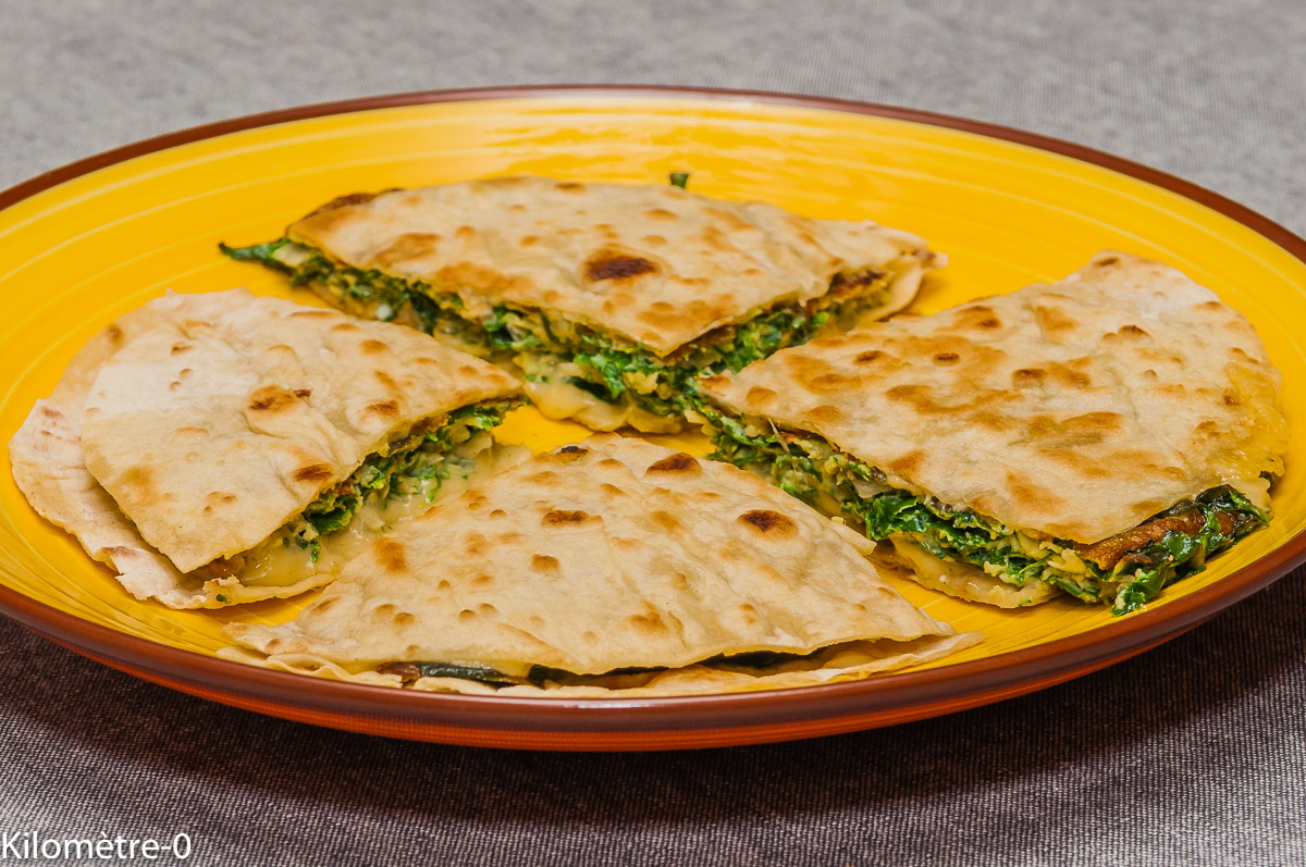 Photo de recette de pita, omelette, herbes, facile, rapide, léger de Kilomètre-0, blog de cuisine réalisée à partir de produits locaux et issus de circuits courts