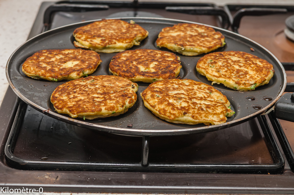 Photo de recette de blinis de chou fleurs facile, rapide, bio, léger de Kilomètre-0, blog de cuisine réalisée à partir de produits locaux et issus de circuits courts