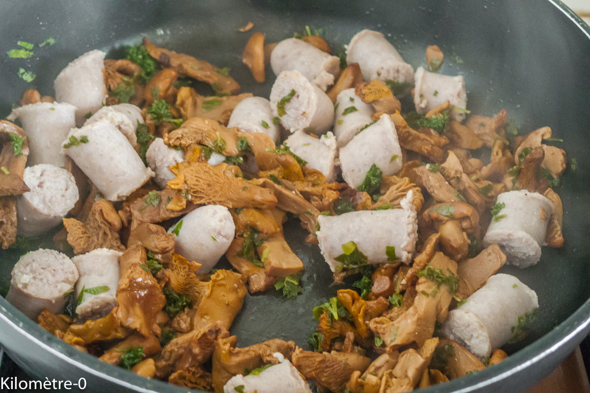 Photo de recette de chipolatas, champignons, facile, rapide, de Kilomètre-0, blog de cuisine réalisée à partir de produits locaux et issus de circuits courts