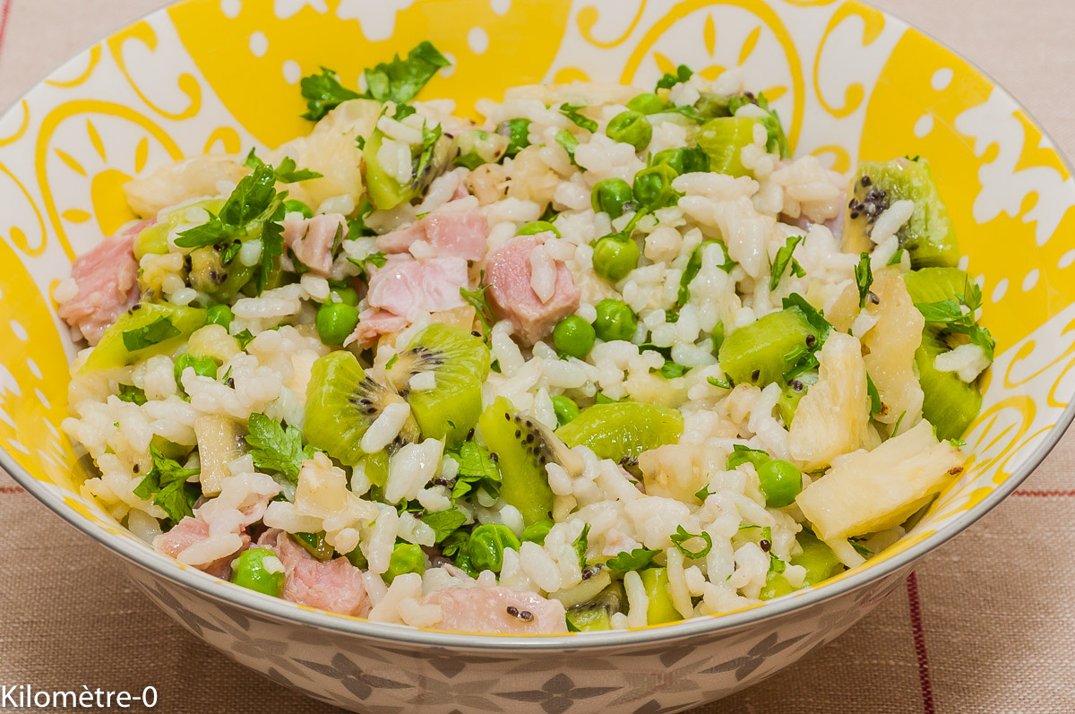 Photo de recette de salade de riz, ananas, kiwi, jambon, petit pois, facile, rapide, léger, bio de Kilomètre-0, blog de cuisine réalisée à partir de produits locaux et issus de circuits courts