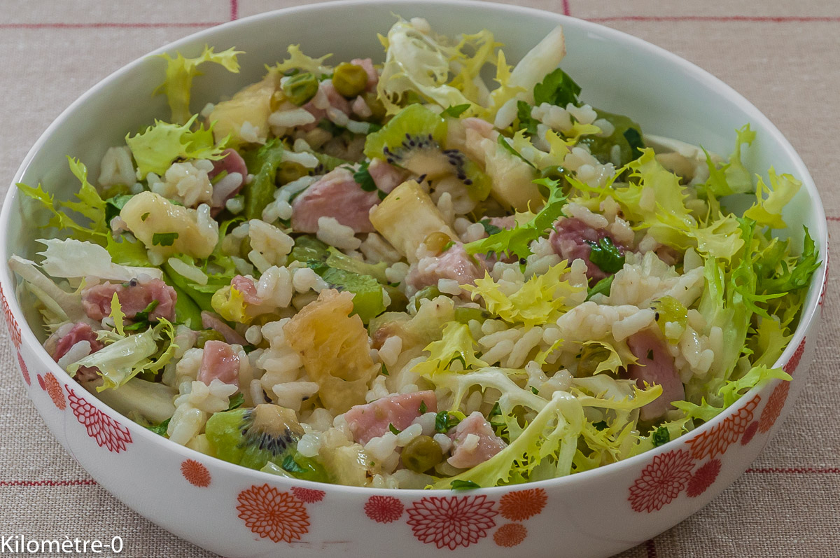 Photo de recette de salade riz, kiwis, ananas, jambon, facile rapide, bio, léger de Kilomètre-0, blog de cuisine réalisée à partir de produits locaux et issus de circuits courts