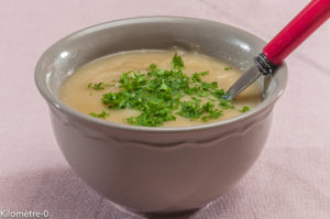 Photo de recette de  velouté chou fleur, comtesse du Barry, facile, bio, rapide, léger de Kilomètre-0, blog de cuisine réalisée à partir de produits locaux et issus de circuits courts