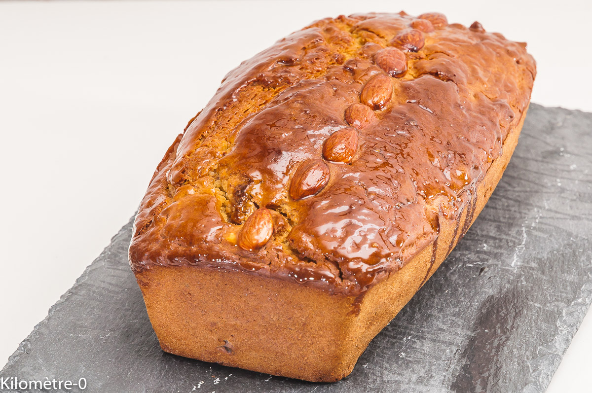Photo de recette de pain aux figues et aux amandes de Kilomètre-0, blog de cuisine réalisée à partir de produits locaux et issus de circuits courts