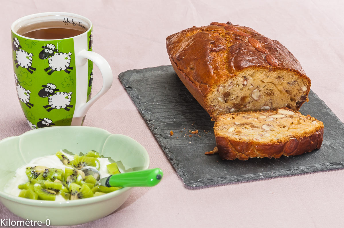 Photo de recette de pain aux figues et aux amandes de Kilomètre-0, blog de cuisine réalisée à partir de produits locaux et issus de circuits courts
