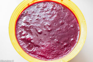 Photo de recette de coulis de cassis bio, de Kilomètre-0, blog de cuisine réalisée à partir de produits locaux et issus de circuits courts