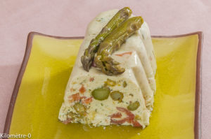 Photo de recette de terrine de truite fumée, saumon, asperges vertes, facile, rapide, léger de Kilomètre-0, blog de cuisine réalisée à partir de produits locaux et issus de circuits courts