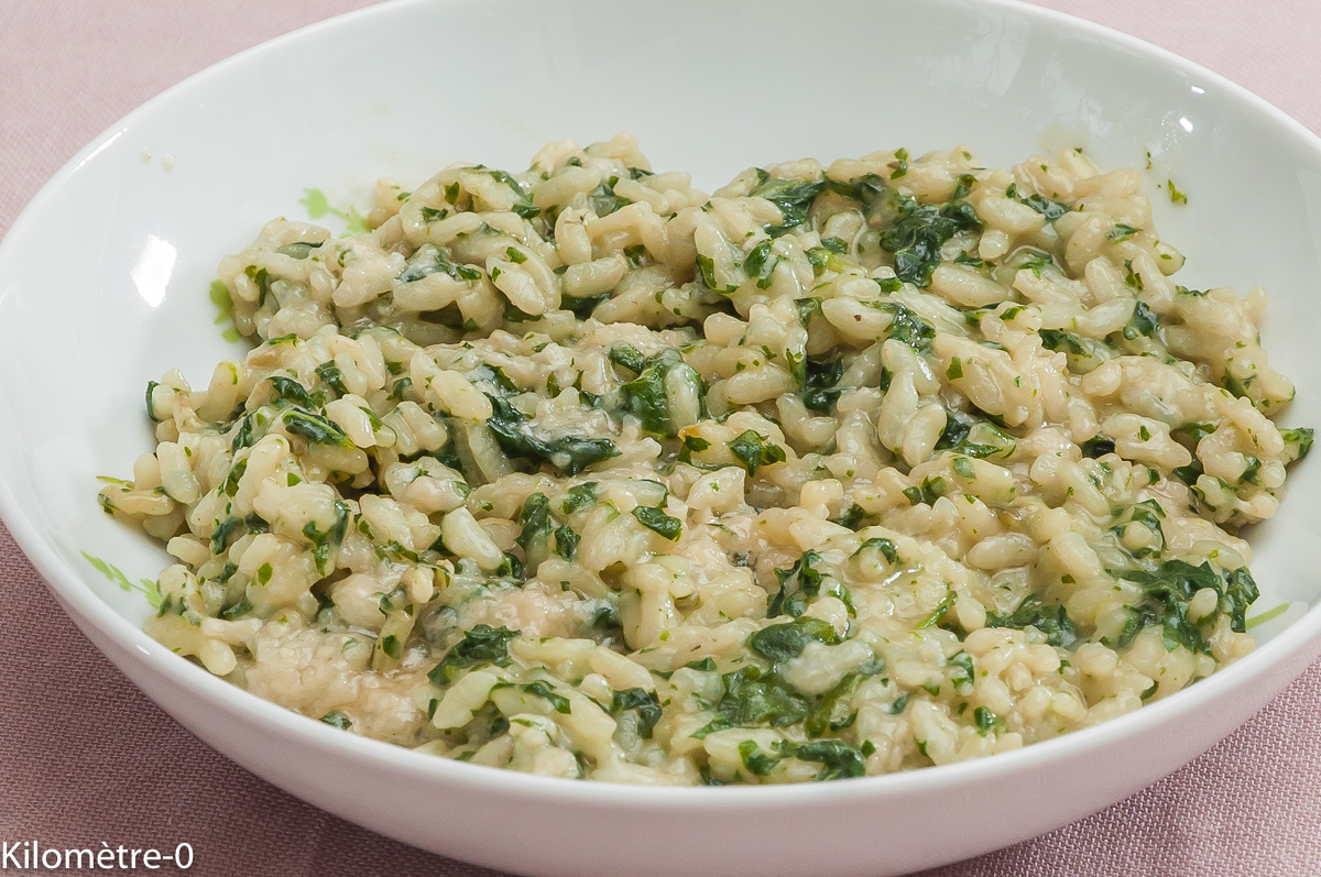 Photo de recette de risotto aux orties de Kilomètre-0, blog de cuisine réalisée à partir de produits locaux et issus de circuits courts