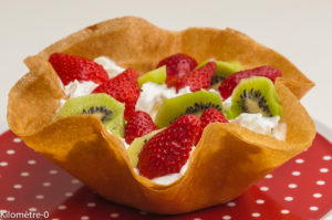 Photo de recette de fraises à la chantilly, corolle, kiwis, facile, rapide, léger de  Kilomètre-0, blog de cuisine réalisée à partir de produits locaux et issus de circuits courts