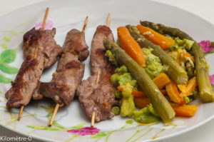 Photo de recette de canard, asperge verte, carotte, fèves, petis pois, rapide, léger, sauce soja, viande marinée, Kilomètre-0, blog de cuisine réalisée à partir de produits locaux et issus de circuits courts