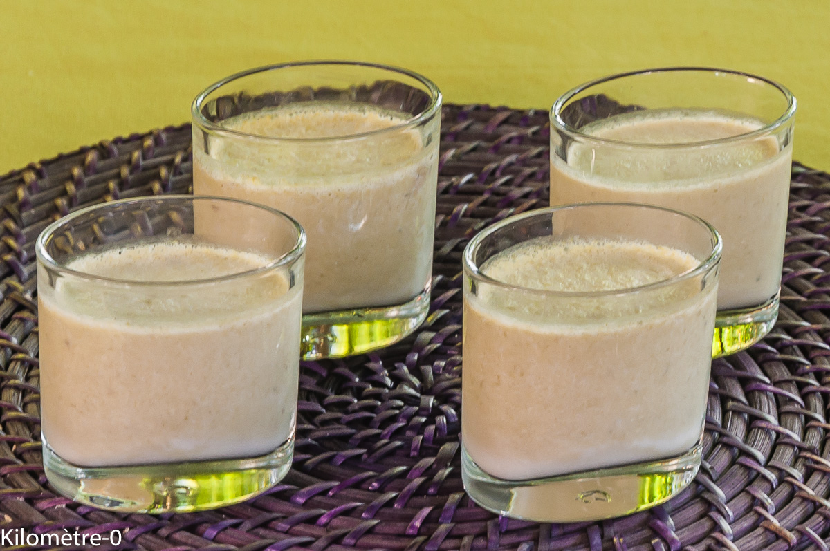 Panna cotta aux asperges vertes : étape 1 — Faites cuire à la vapeur les pointes d'asperges 15 minutes.