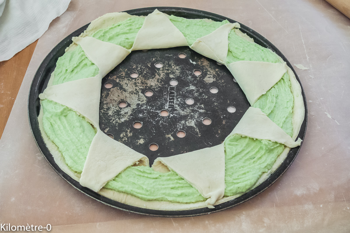 Photo de recette de pizza, printemps, légère, facile, légumes de Kilomètre-0, blog de cuisine réalisée à partir de produits locaux et issus de circuits courts
