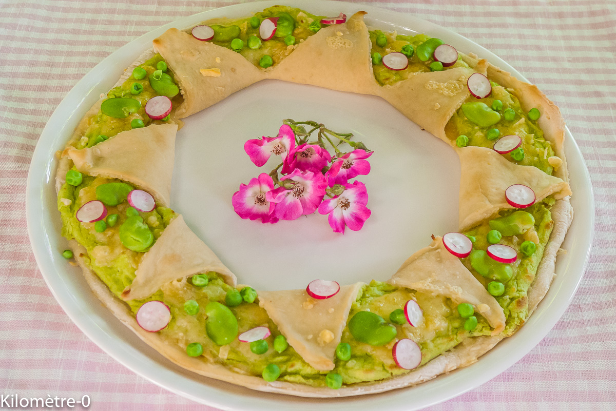 Photo de recette de pizza, printemps, légère, facile, légumes de Kilomètre-0, blog de cuisine réalisée à partir de produits locaux et issus de circuits courts