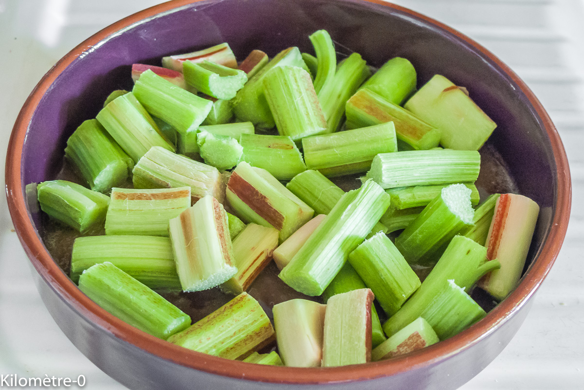 Photo de recette de rhubarbe de Kilomètre-0, blog de cuisine réalisée à partir de produits locaux et issus de circuits courts