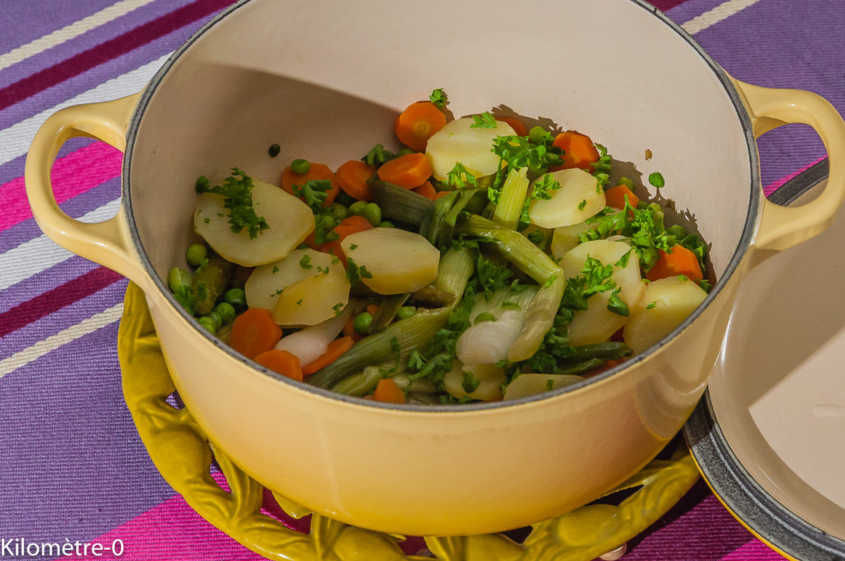 Photo de recette de cocotte, légumes printaniers, Kilomètre-0, blog de cuisine réalisée à partir de produits locaux et issus de circuits courts