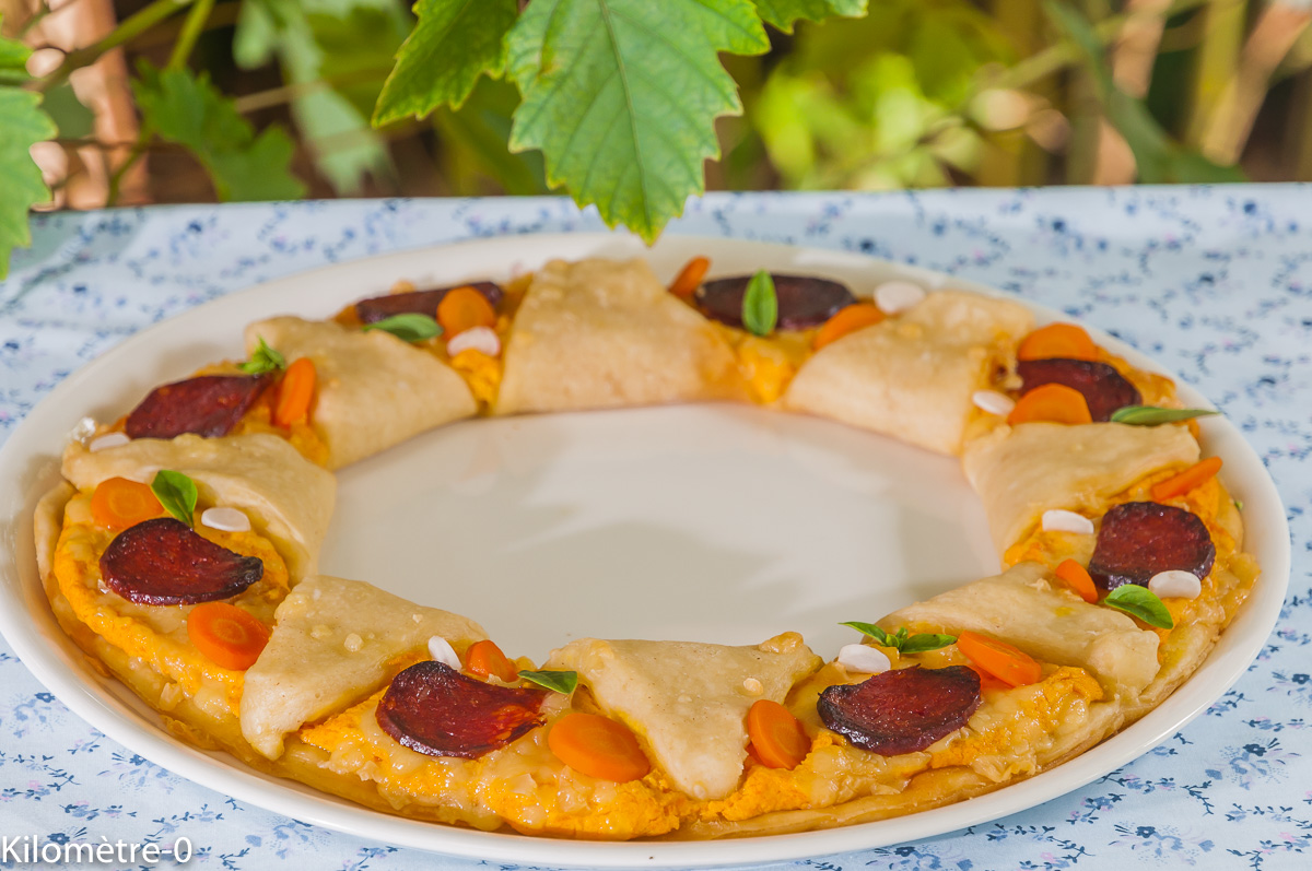 Photo de recette de pizza, crème de carottes, chorizo, ricotta, facile, apéro de Kilomètre-0, blog de cuisine réalisée à partir de produits locaux et issus de circuits courts