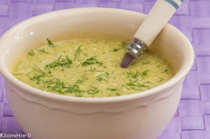Photo de recette de  soupe, velouté, courgettes, froide, glacé, bio  de Kilomètre-0, blog de cuisine réalisée à partir de produits locaux et issus de circuits courts
