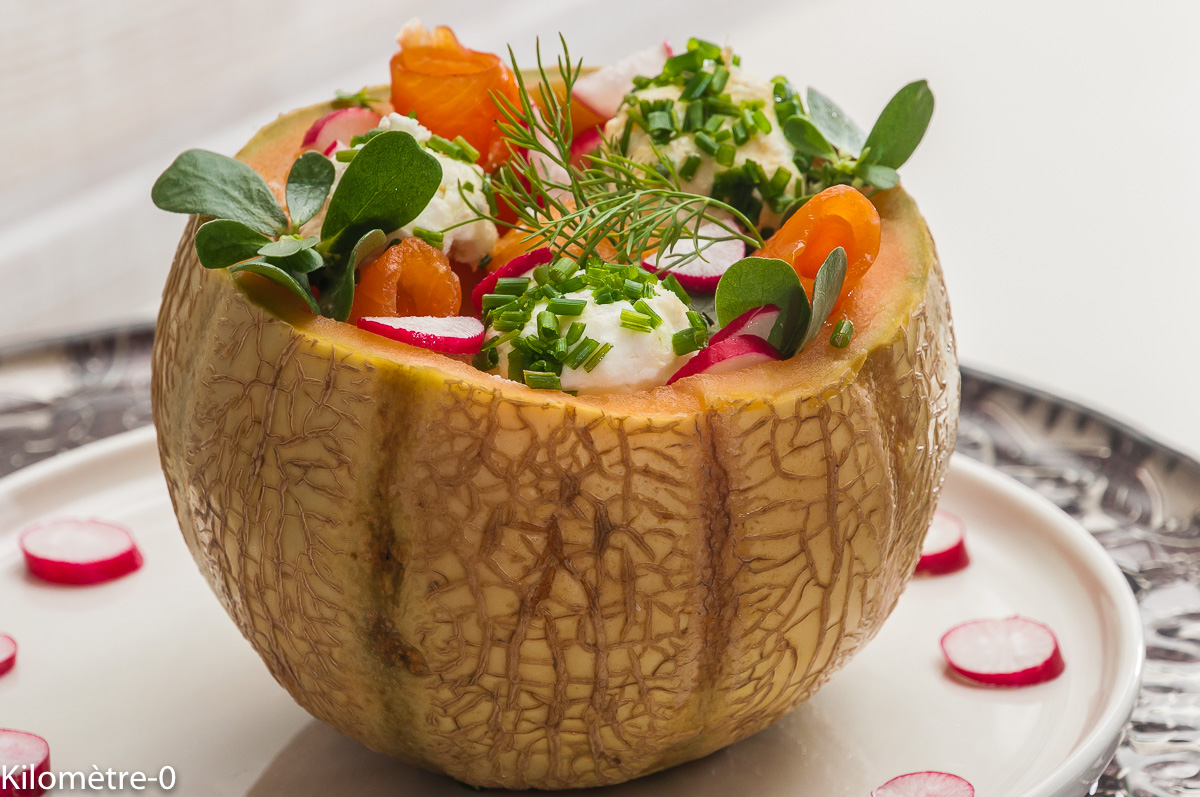 Photo de recette de melon en coque, fêta, saumon fumé, truite fumée de Kilomètre-0, blog de cuisine réalisée à partir de produits locaux et issus de circuits courts
