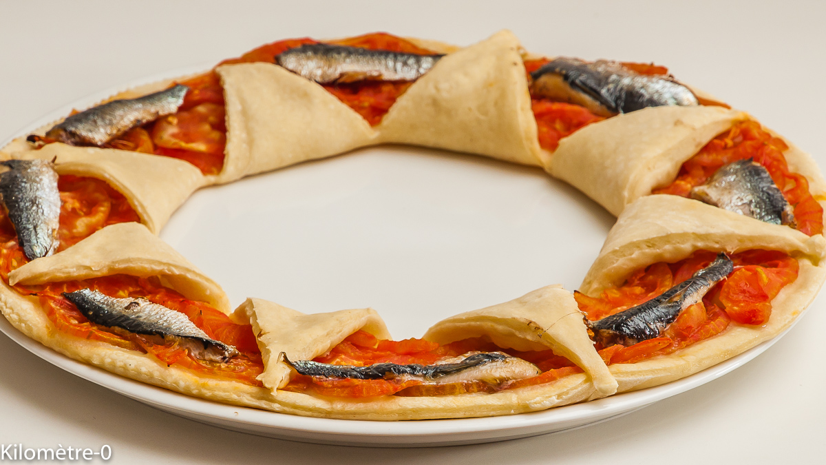 Photo de recette de pizza, tomate, sardine, facile, de  Kilomètre-0, blog de cuisine réalisée à partir de produits locaux et issus de circuits courts