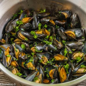 Photo de recette de  moules-marinières-facile-rapide- Kilomètre-0, blog de cuisine réalisée à partir de produits locaux et issus de circuits courts