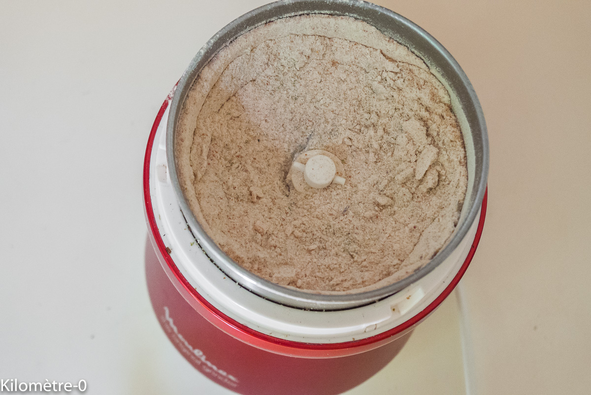 Photo de recette de moulin à café en cuisine de Kilomètre-0, blog de cuisine réalisée à partir de produits locaux et issus de circuits courts
