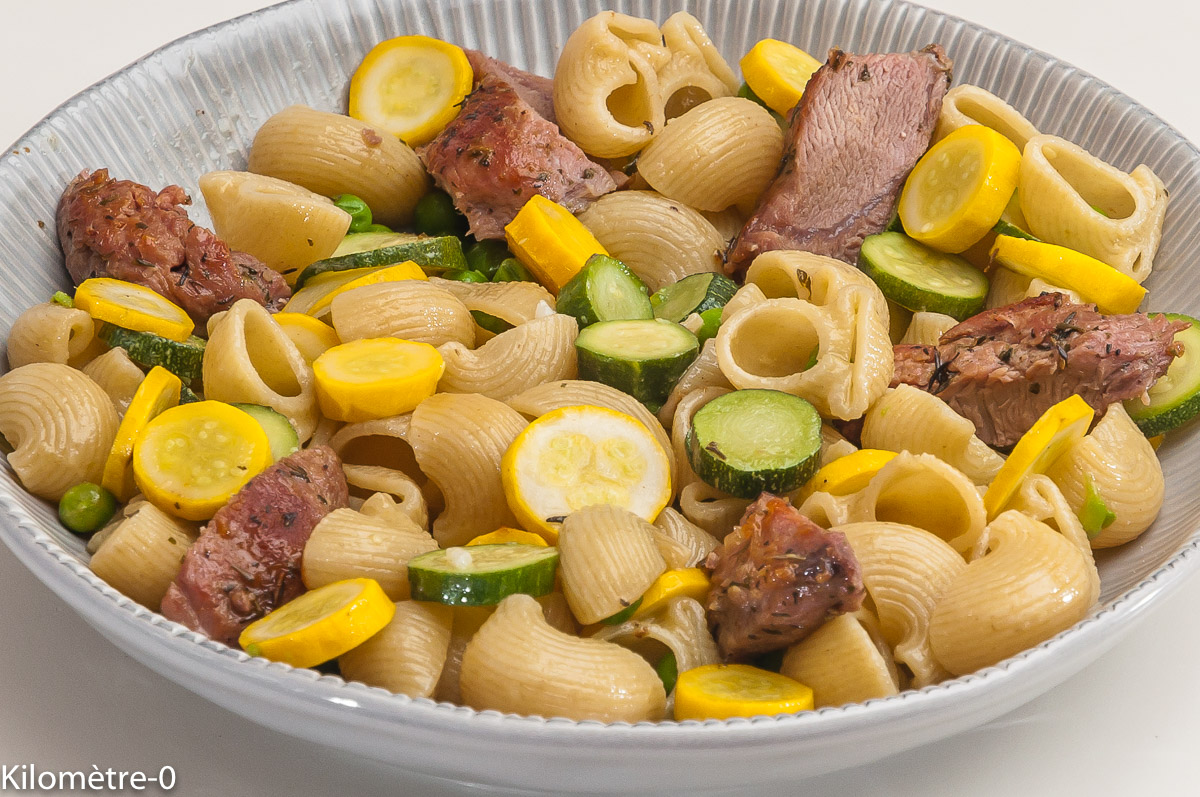 Photo de recette de salade de pâtes bio, été de Kilomètre-0, blog de cuisine réalisée à partir de produits locaux et issus de circuits courts