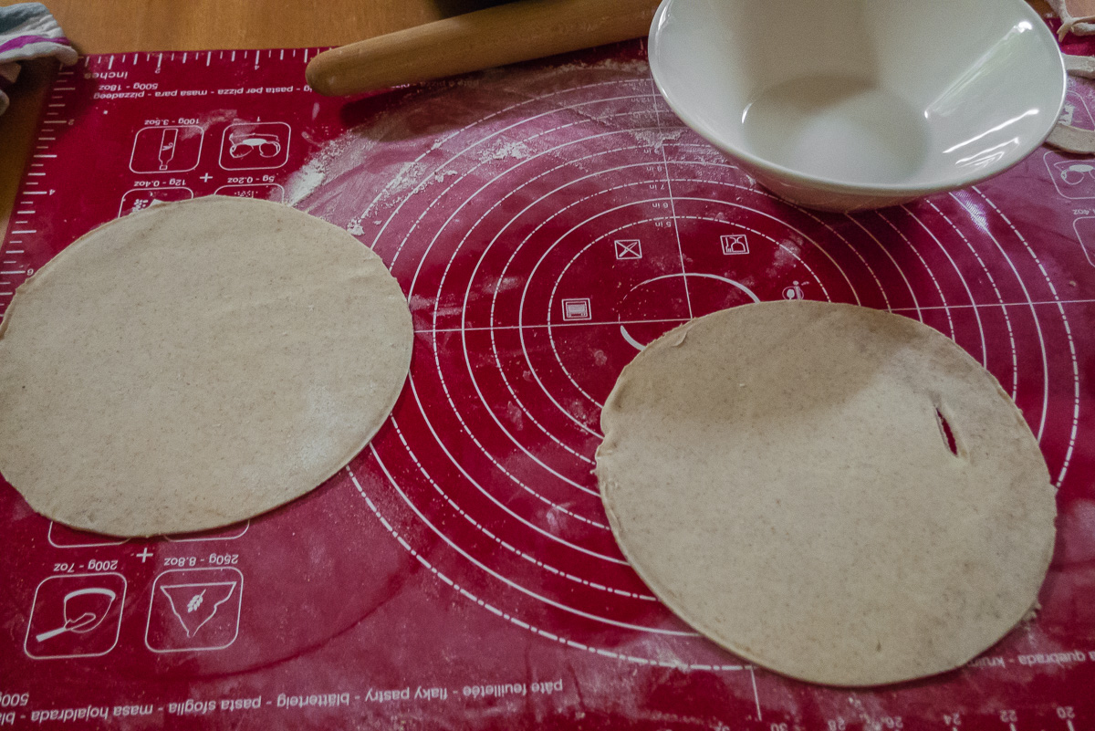 Photo de recette de tortilla maison, facile, bio de Kilomètre-0, blog de cuisine réalisée à partir de produits locaux et issus de circuits courts