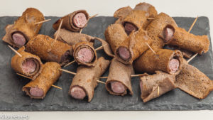Photo de recette de galette, saucisse, bretagne, apéro de Kilomètre-0, blog de cuisine réalisée à partir de produits locaux et issus de circuits courts