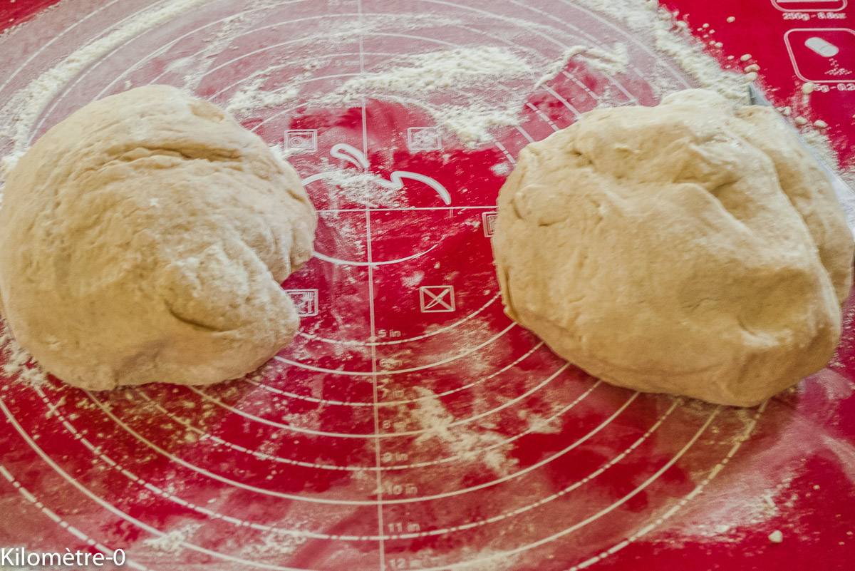 Pizza aux anchois : étape 2 — Préchauffez le four à 200°.