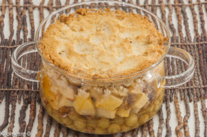 Photo de recette de crumble, pommes, raisins, noix de Kilomètre-0, blog de cuisine réalisée à partir de produits locaux et issus de circuits courts