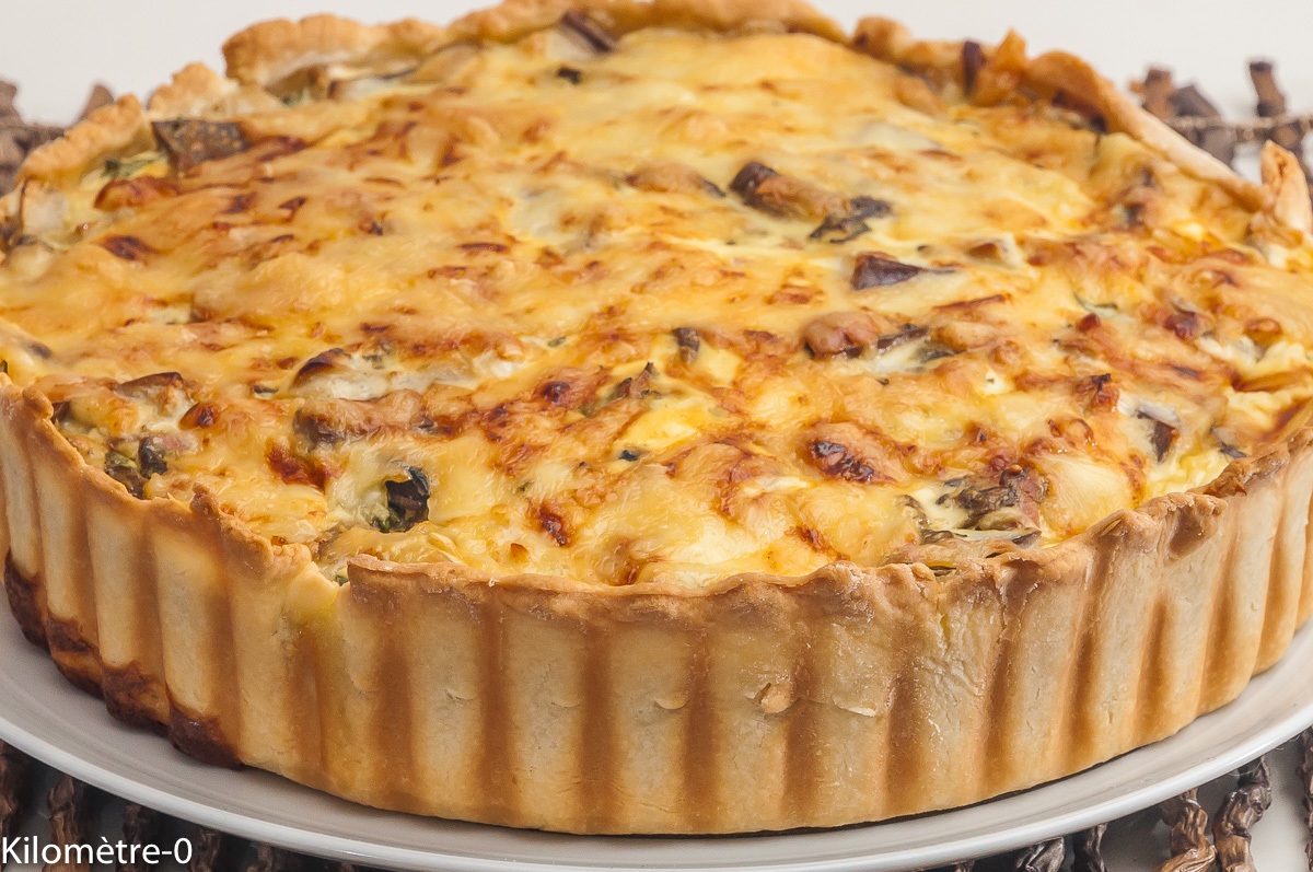 Photo de recette de tarte , tarte salée, quiche, légumes, aubergines, cèpes, fromage,  de Kilomètre-0, blog de cuisine réalisée à partir de produits locaux et issus de circuits courts