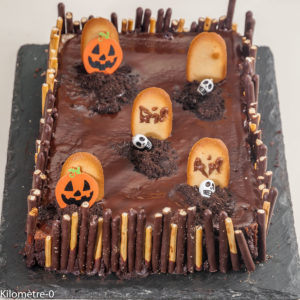 Photo de recette de gâteau, cimetière, halloween, enfant, facile, chocolat, mikado, tombe, Kilomètre-0, blog de cuisine réalisée à partir de produits locaux et issus de circuits courts