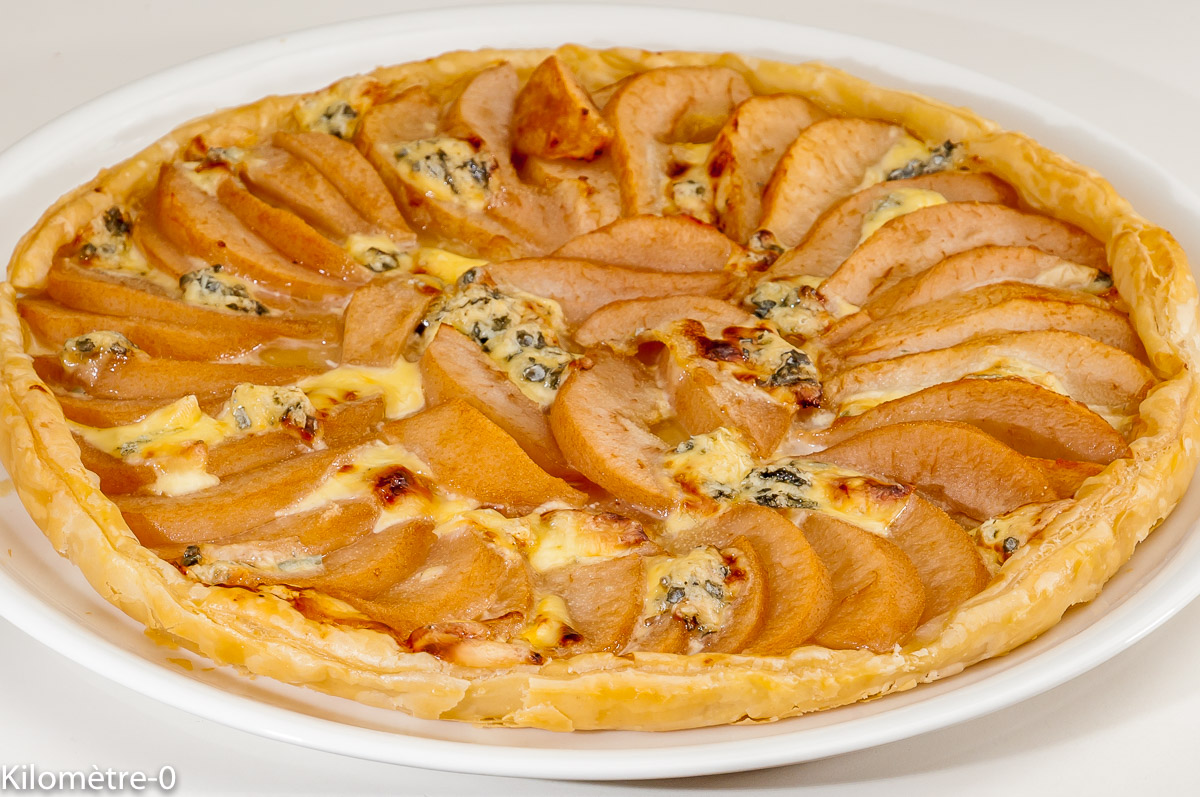 Photo de recette de tarte, poires, fourme d'Ambert, apéro, facile, automne, hiver, de Kilomètre-0, blog de cuisine réalisée à partir de produits locaux et issus de circuits courts