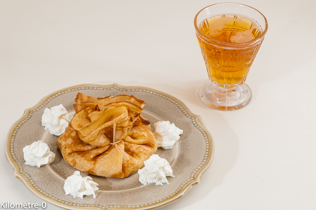 Photo de recette de crêpes, bretonne, aumonière, pomme, cidre, bio de Kilomètre-0, blog de cuisine réalisée à partir de produits locaux et issus de circuits courts