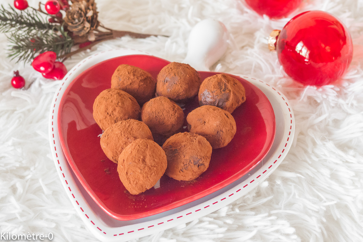 Photo de recette de truffes au chocolat et aux marrons, châtaignes, facile, Noël, rapide, facile, Kilomètre-0, blog de cuisine réalisée à partir de produits locaux et issus de circuits courts
