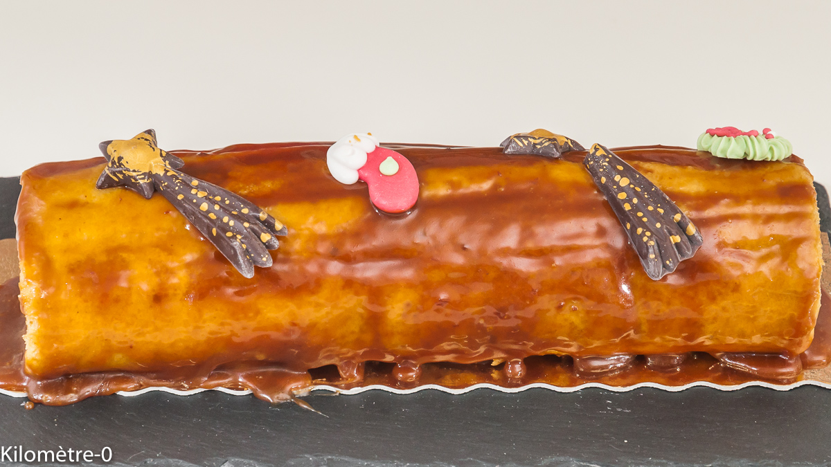 Photo de recette de buche caramel de Kilomètre-0, blog de cuisine réalisée à partir de produits locaux et issus de circuits courts