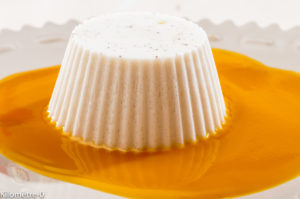 Photo de recette de blanc manger, coco, dessert individuel, coulis, mangue, facile, rapide,  de  Kilomètre-0, blog de cuisine réalisée à partir de produits locaux et issus de circuits courts