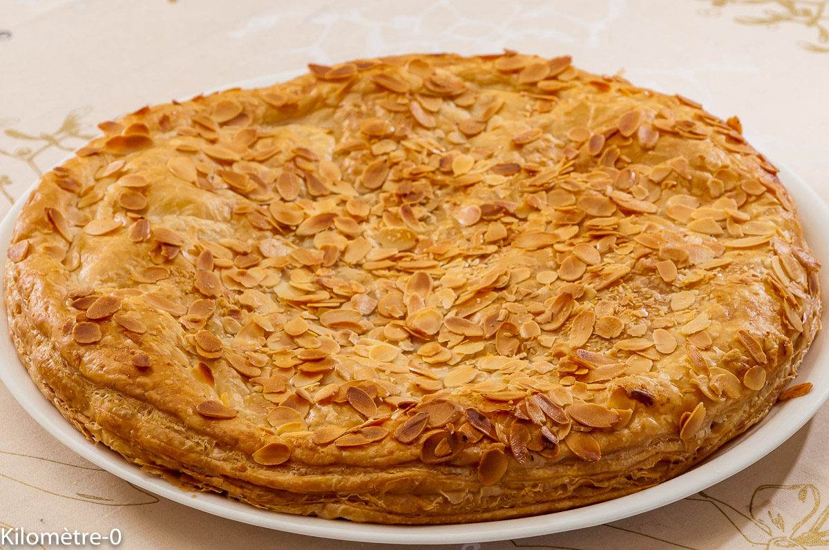 Photo de recette de galette des rois, poires, caramel au beurre salé de Kilomètre-0, blog de cuisine réalisée à partir de produits locaux et issus de circuits courts