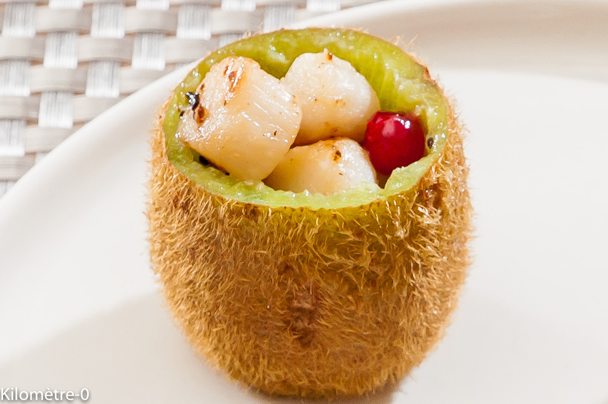 Photo de recette de kiwi, pétoncle, groseilles, apéro de Kilomètre-0, blog de cuisine réalisée à partir de produits locaux et issus de circuits courts