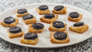 Photo de recette de feuilleté, boudin, pommes, apéro, bouchées salées, facile, rapide,  de Kilomètre-0, blog de cuisine réalisée à partir de produits locaux et issus de circuits courts